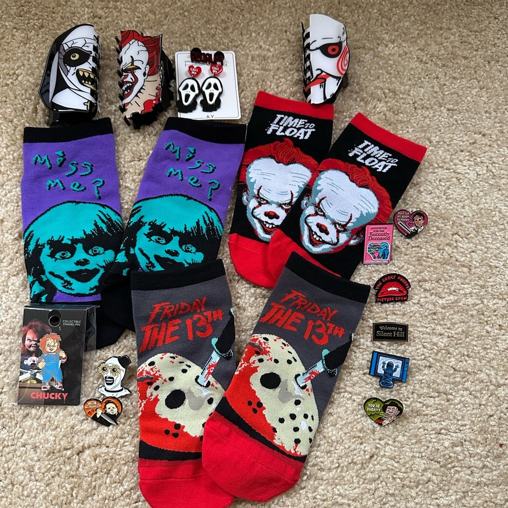 NWT Horror Movie Themed Socks, Hair Claws and Pins Set
